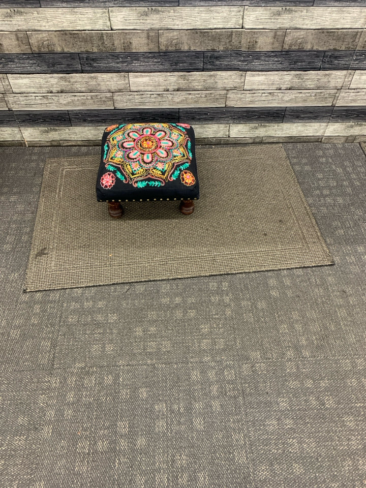 VIBRANT MANDALA EMBROIDERED FOOT-STOOL.