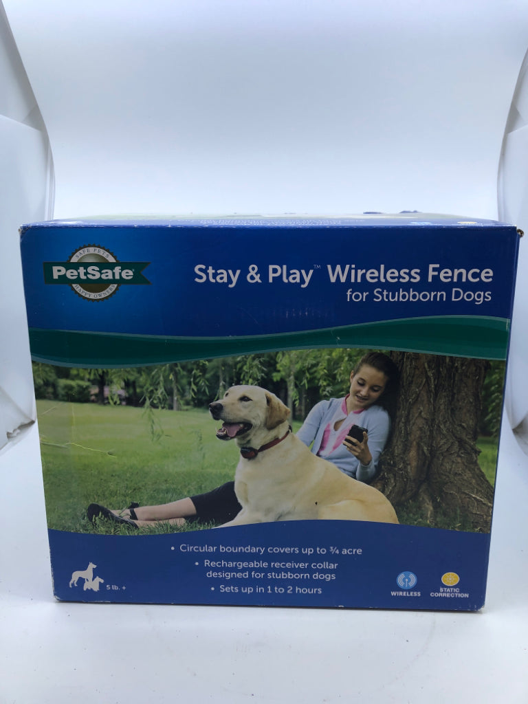 NIB STAY & PLAY WIRELESS FENCE PETSAFE.