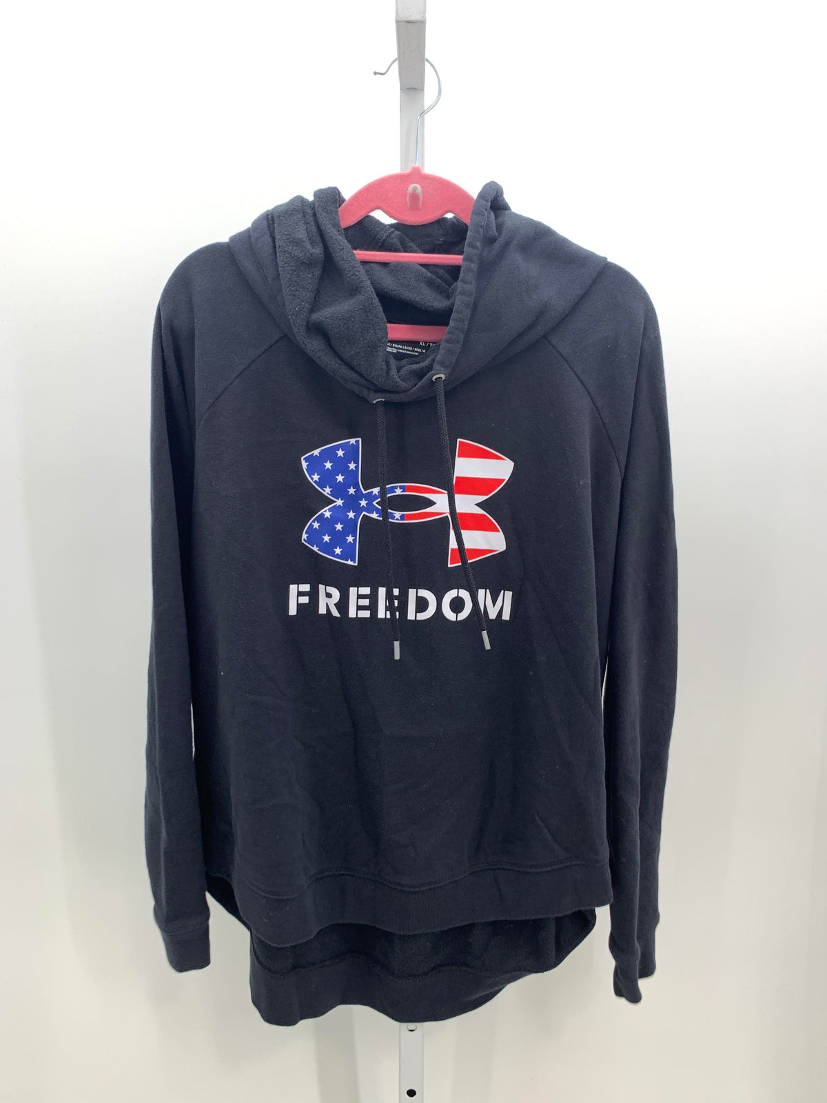 Under Armour Size Extra Large Misses Hoodie