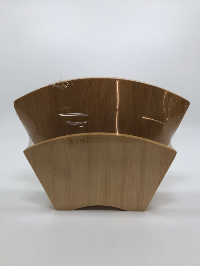 NIP BAMBOO NAPKIN HOLDER.