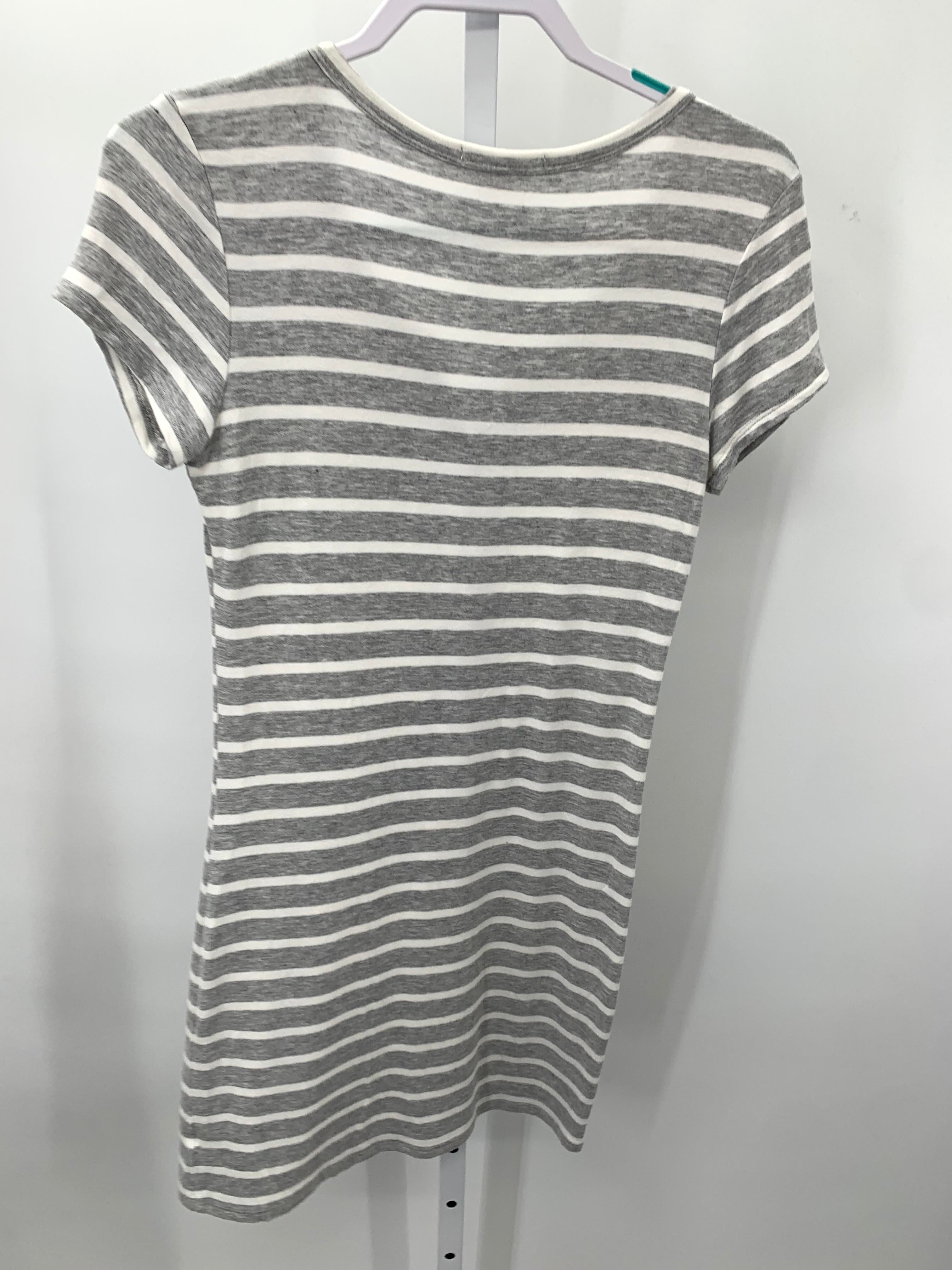 Size Small Misses Short Sleeve Dress