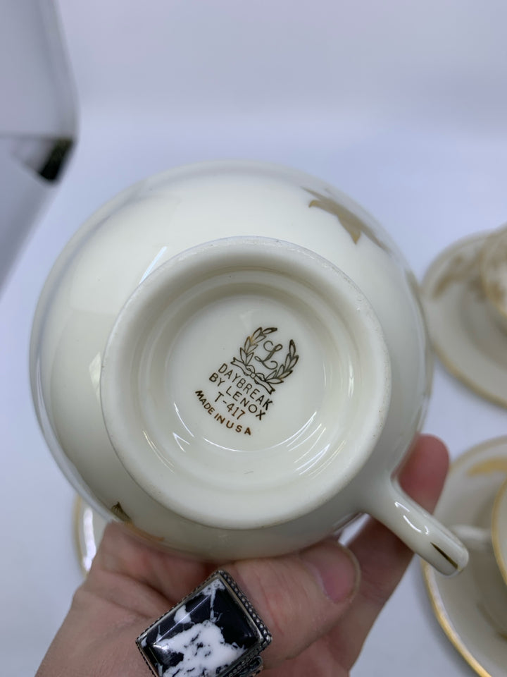8 PC SVC 4 DAYBREAK PATTERN TEACUPS/SAUCERS SET.