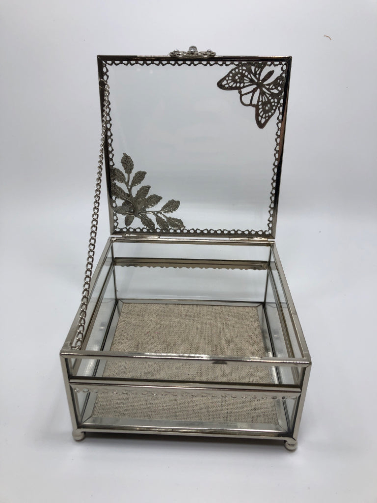 SILVER BUTTERFLY AND GLASS DECORATIVE BOX.
