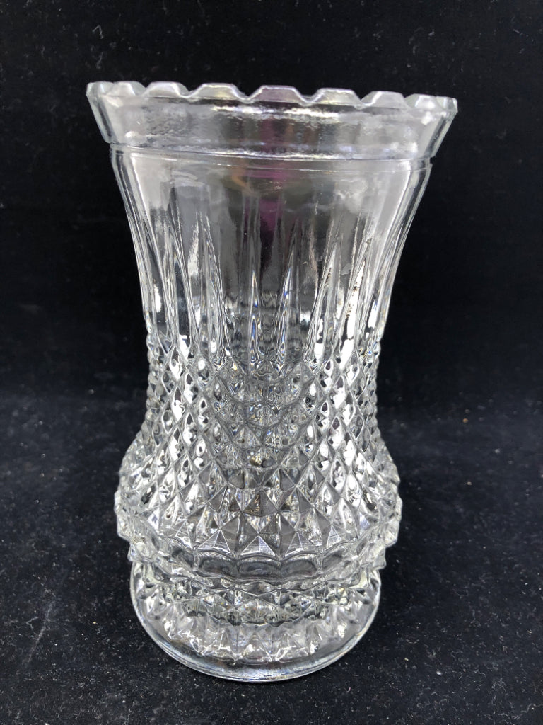 CUT GLASS SCALLOP EDGE VASE.