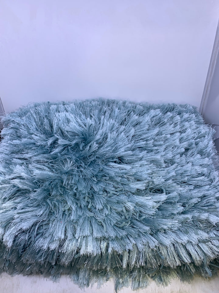 AQUA FUZZY ACCENT RUG