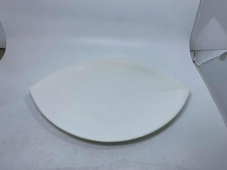OVAL SERVING PLATTER W/ SHARP CORNERS PORCELAIN.