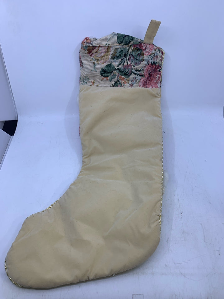 CREAM W/ PINK BEARDED SANTA.