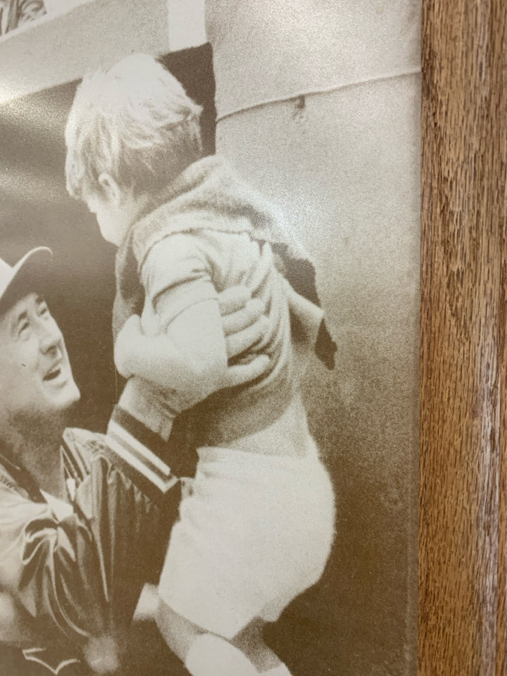 TED WILLIAMS FRAMED PRINT.