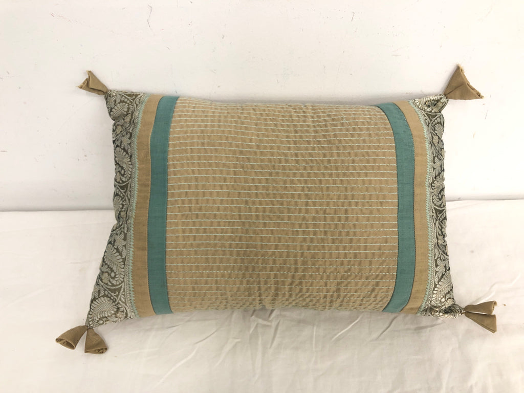 BROWN & GREEN PILLOW, CORNER TASSLES.