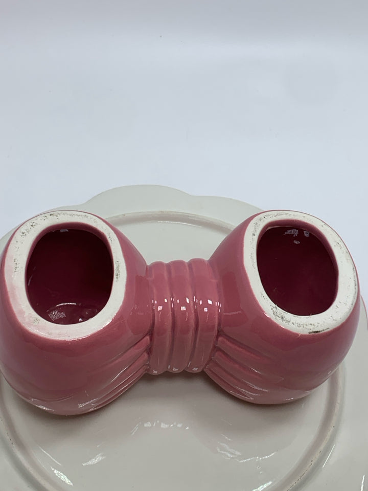 PINK BOW CERAMIC CAKE STAND W/GLASS DOME.