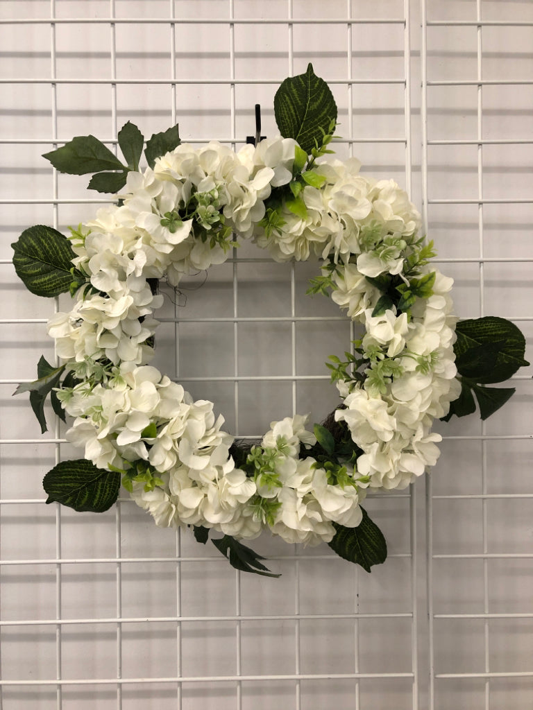 WHITE FLORAL WREATH.