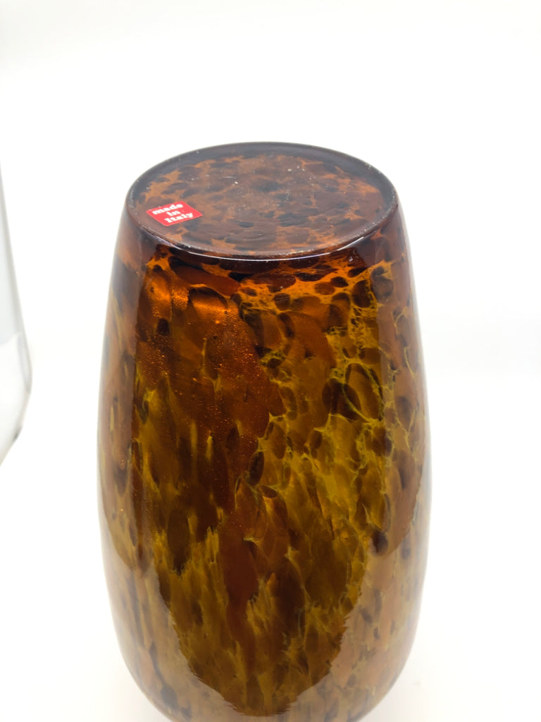 BROWN AND GOLD GLASS FLARED TOP VASE.