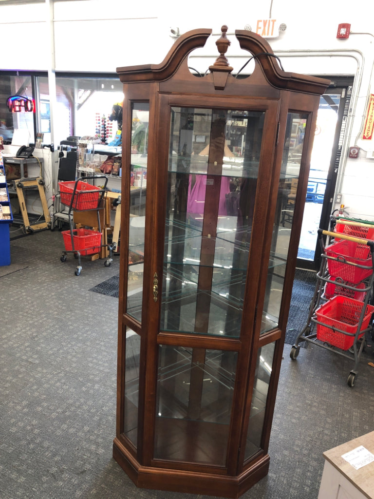 WOOD CORNER CURIO 5 GLASS SHELVES W/LIGHT.