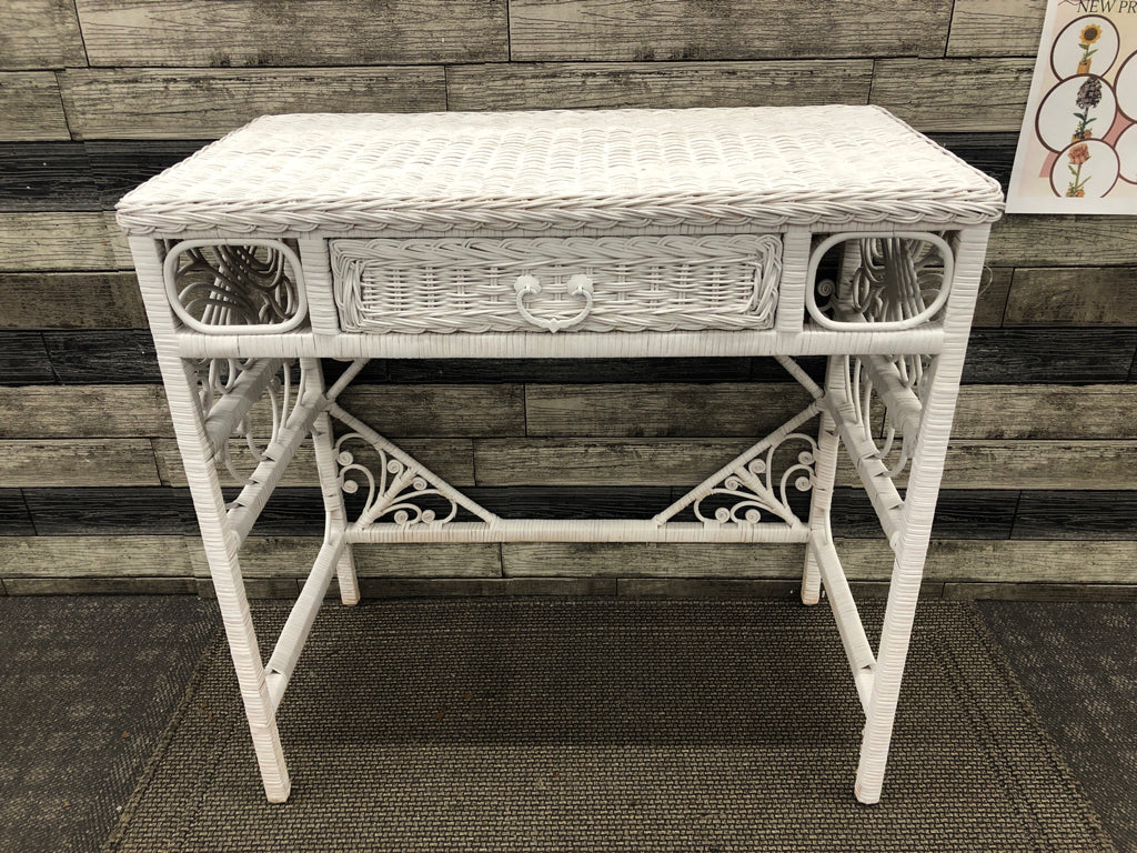 WHITE WICKER DESK W DRAWER.