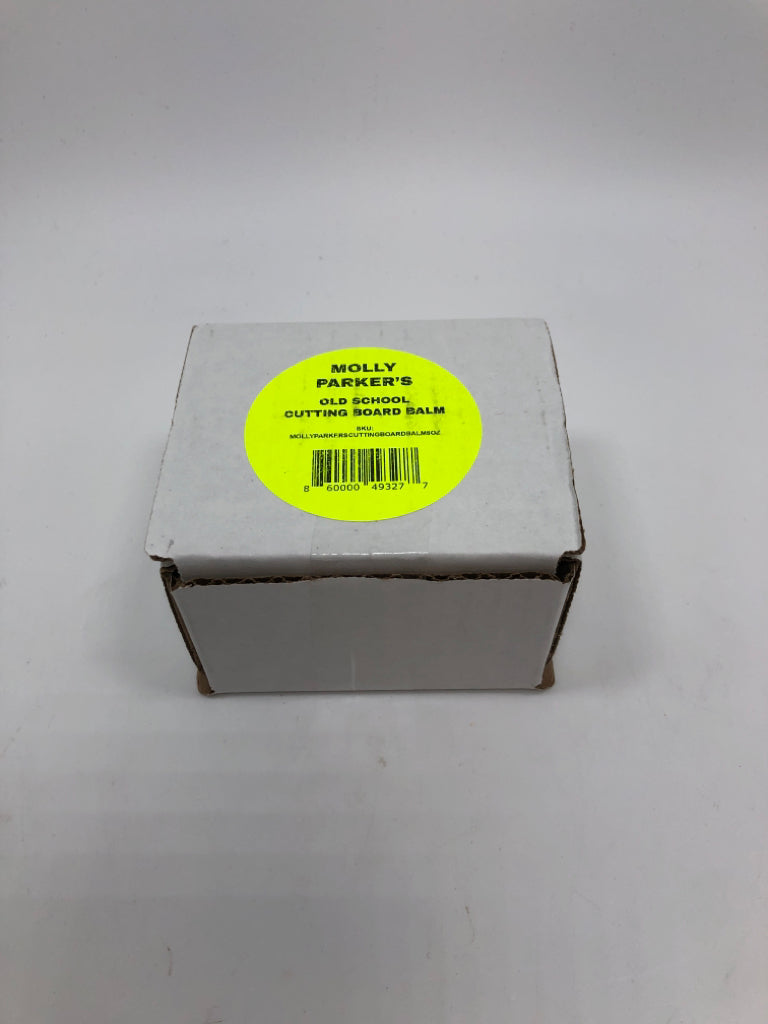 NIB MOLLY PARKERS OLD SCHOOL CUTTING BOARD BALM.