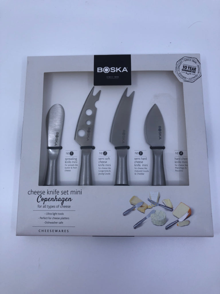 NIB CHEESE KNIFE SET.