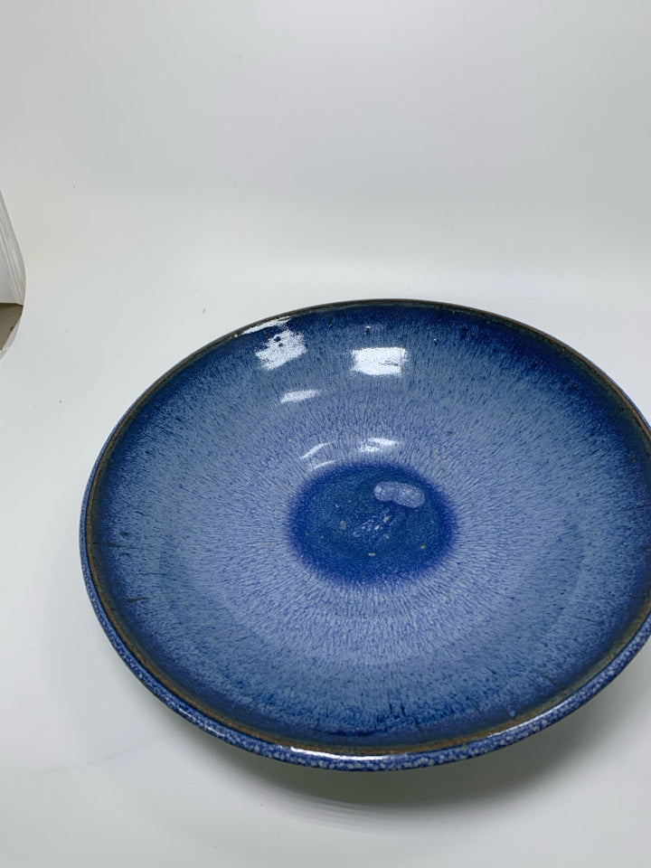 LARGE BLUE DRIP POTTERY SERVING BOWL.