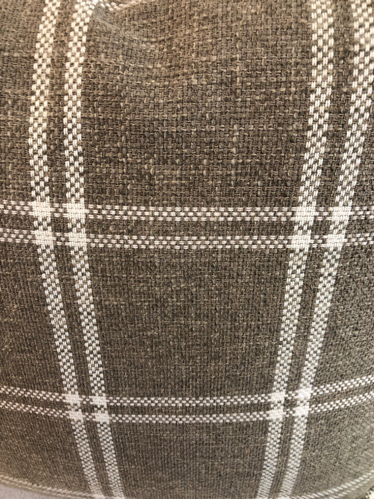 BROWN PLAID ACCENT PILLOW.