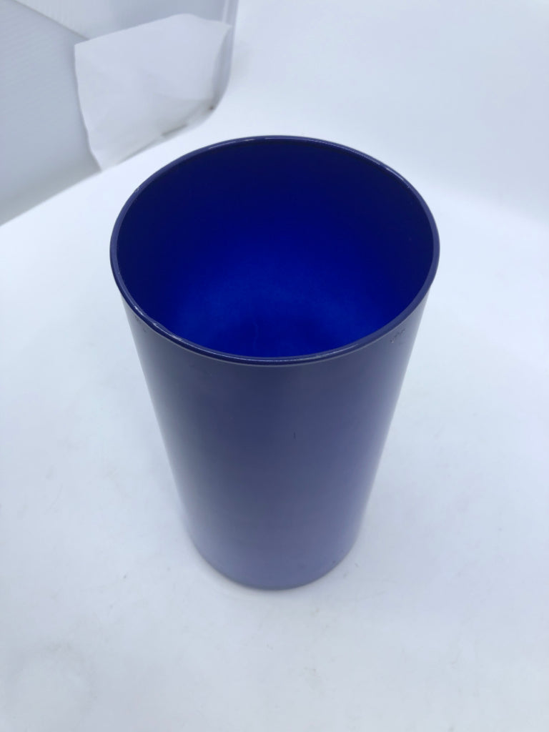 BLUE CYLINDER VASE.