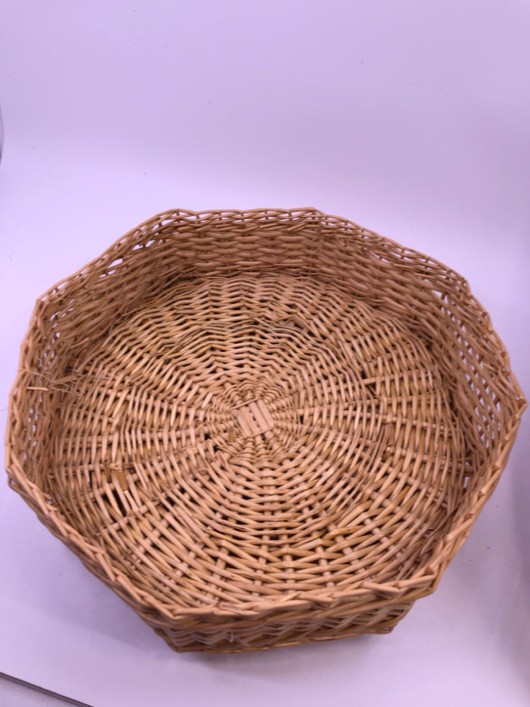 OCTAGON BLONDE BASKET WITH PINK/GREEN PATTERN LID.