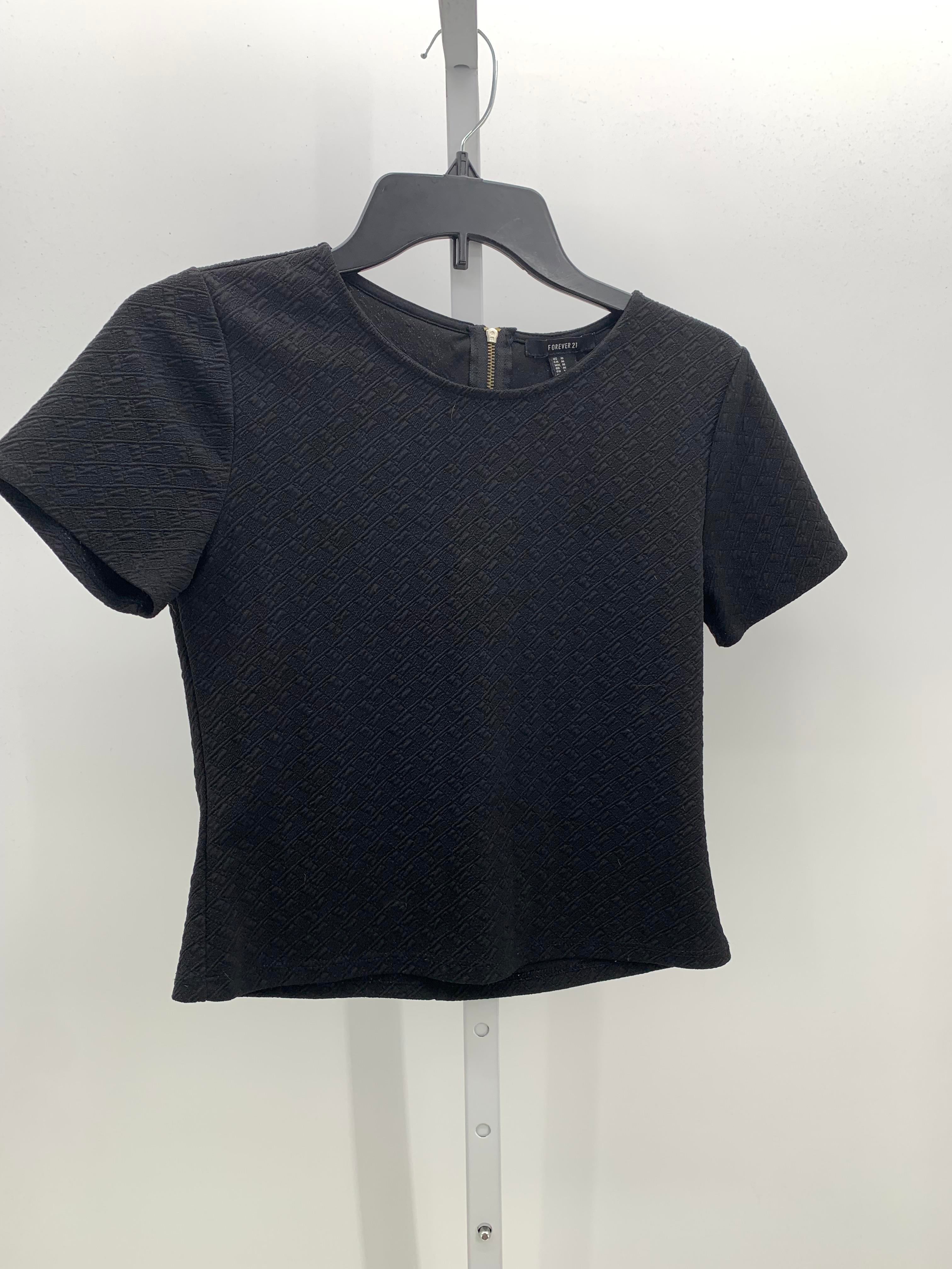 Forever 21 Size Medium Juniors Short Sleeve Shirt