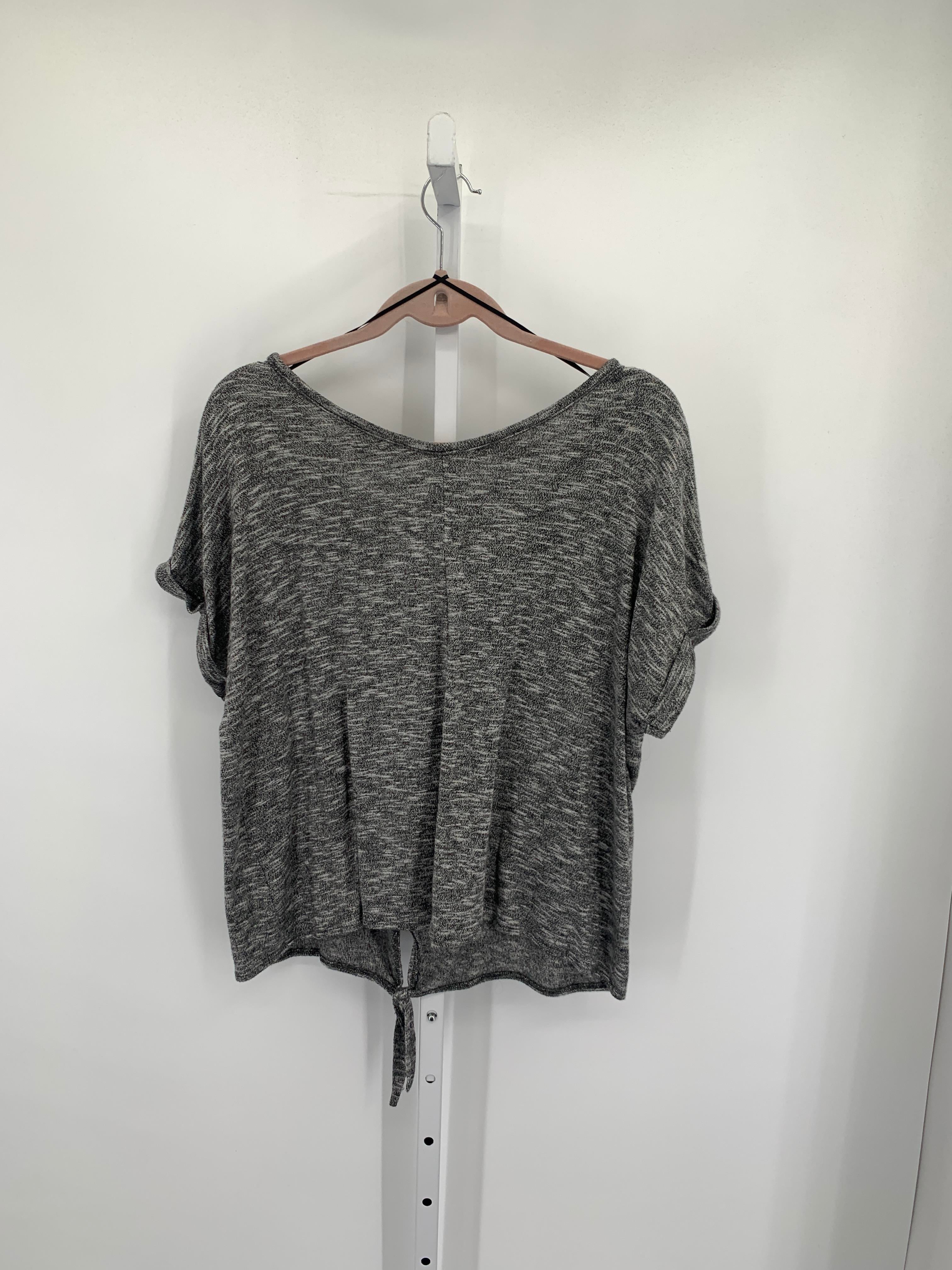 Juicy Couture Size Medium Misses Short Sleeve Shirt