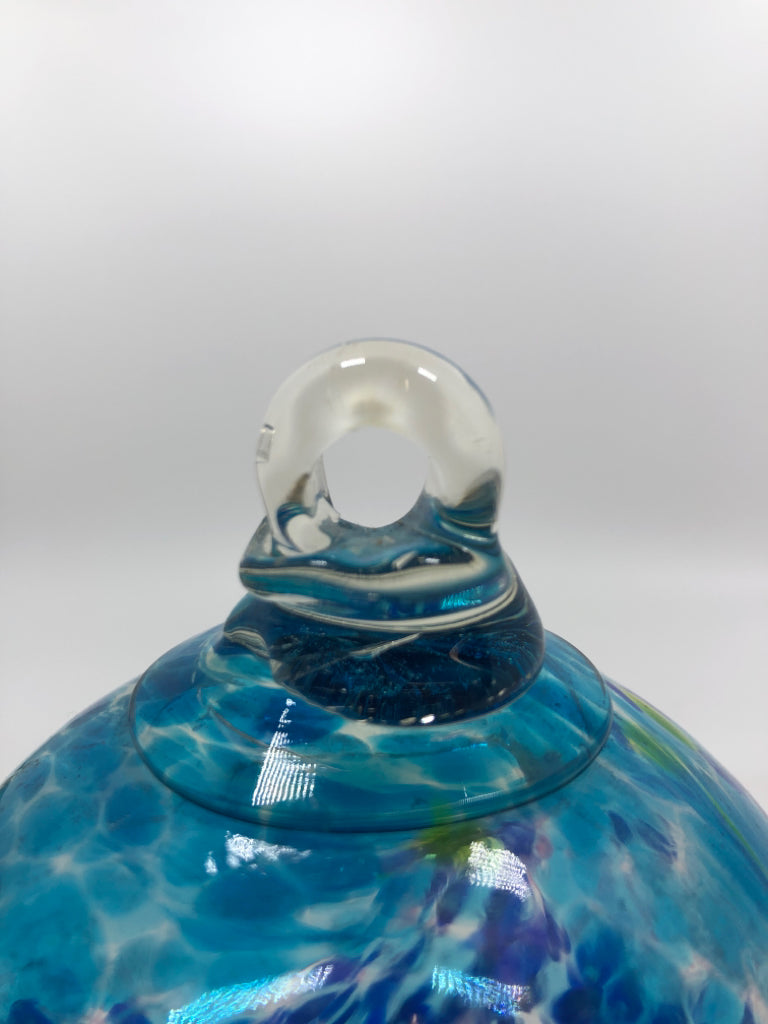 BLUE SWIRL BLOWN GLASS HANGING DECOR.