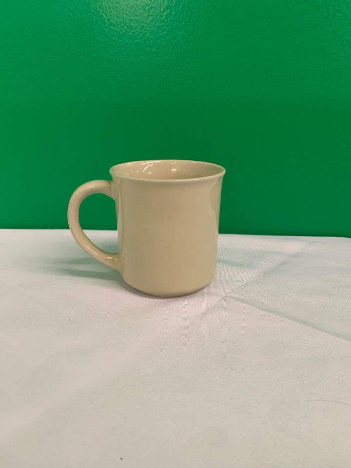 VTG TAN ORANGE FLORAL MUG.