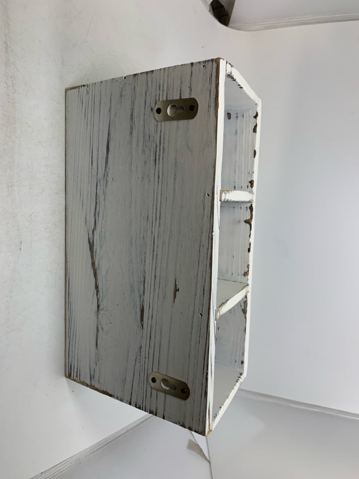 RUSTIC DIVIDED LIGHTWEIGHT UTENSIL HOLDER.