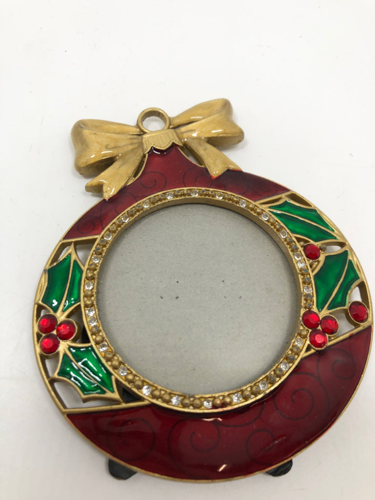 CHRISTMAS ORNAMENT PICTURE FRAME.