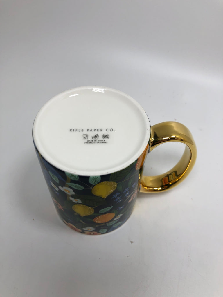 LEMON MUG W/GOLD ACCENTS.