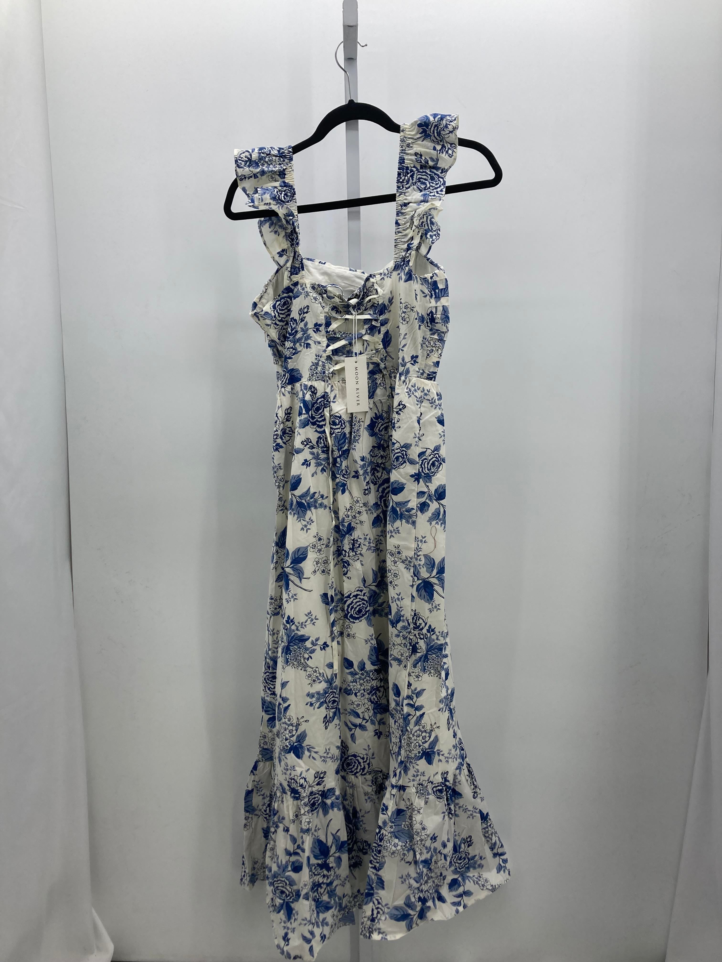 Size Large Misses Sleeveless Dress