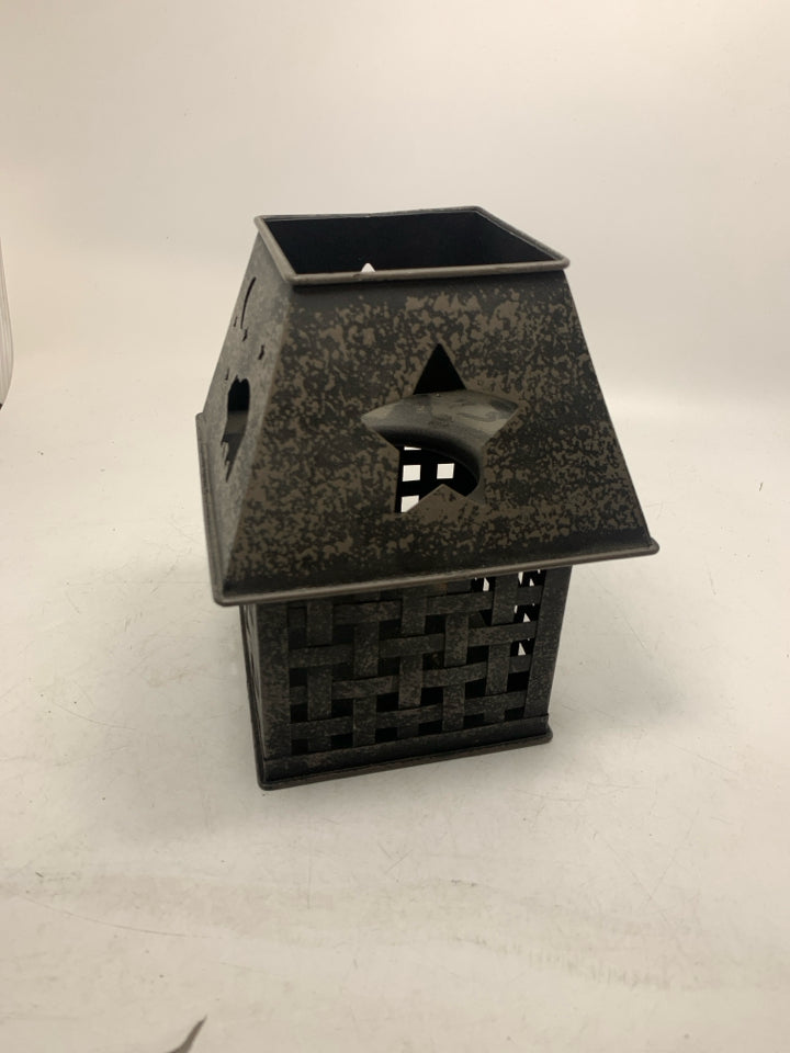 2PC LIGHT WEIGHT METAL CANDLE HOLDER W/ PIERCED STAR/BEAR.