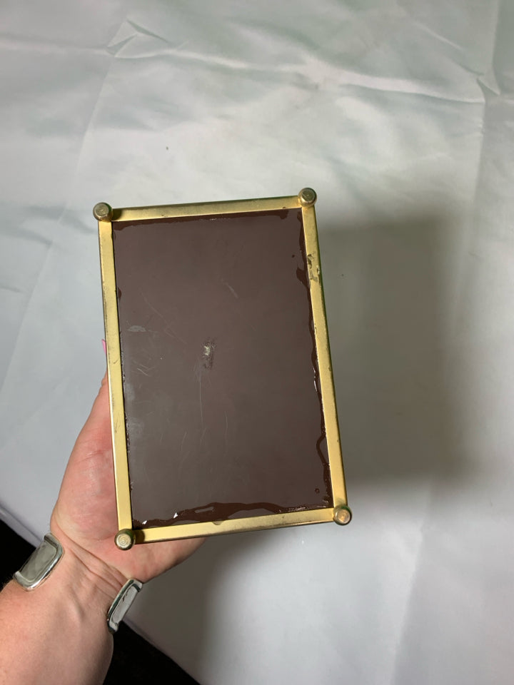 JEWELRY BOX GLASS GOLD TRIM WITH MIRROR BOTTOM.