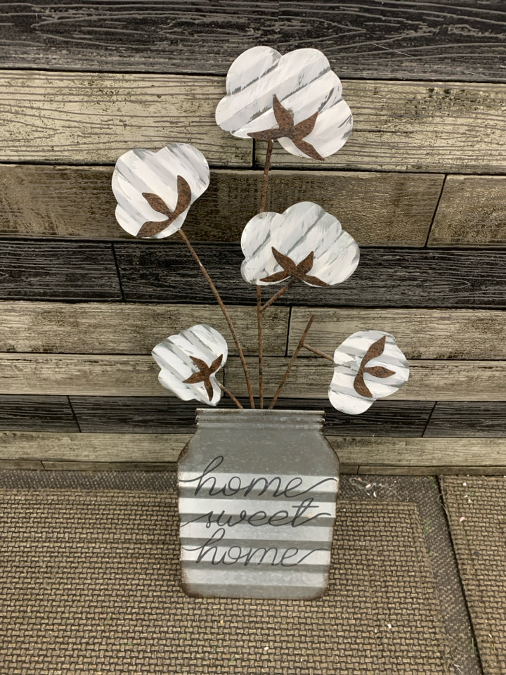 HOME SWEET HOME METAL FLOWER HANGING.