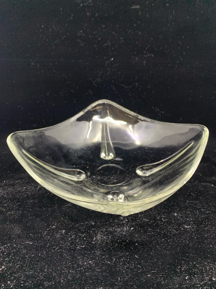 SQUARE GLASS BOWL.