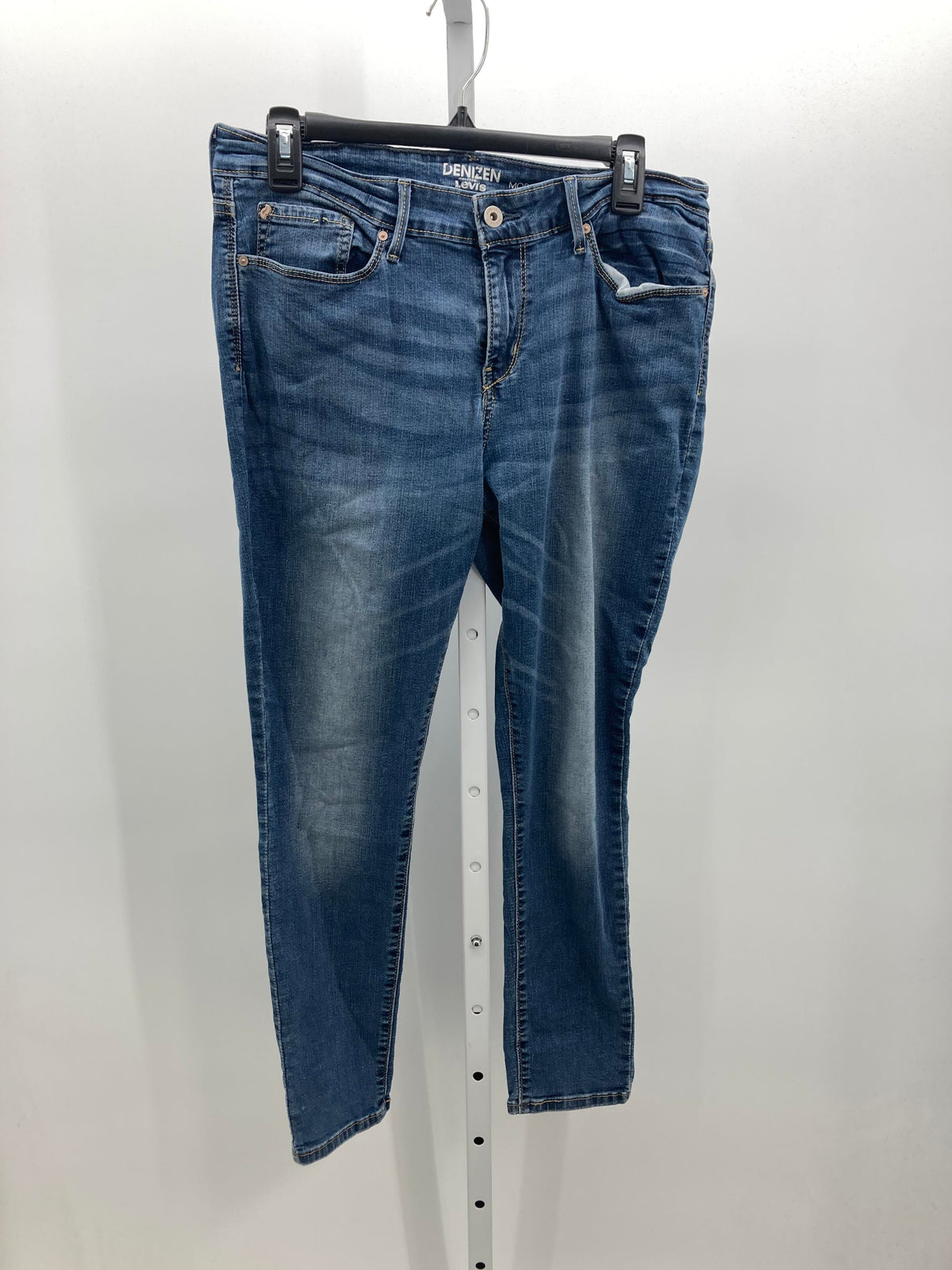 Levis Size 12 Short Misses Jeans