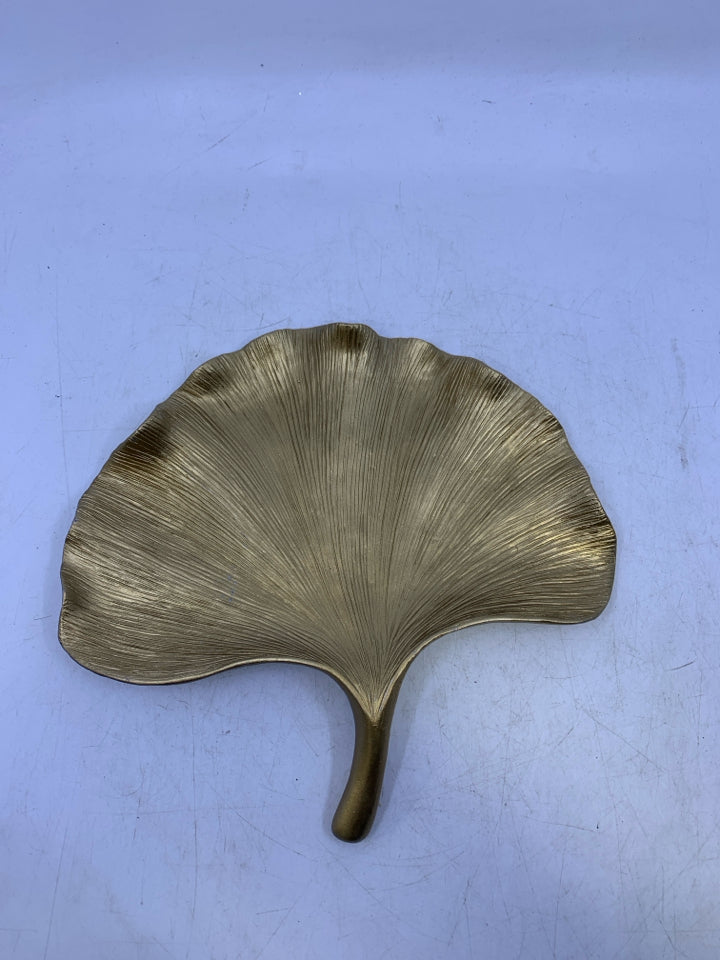 GOLDEN LEAF TRINKET TRAY.