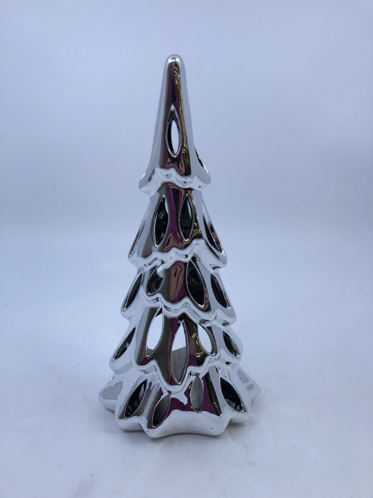 SMALL SILVER PIERCED TEALIGHT TREE.