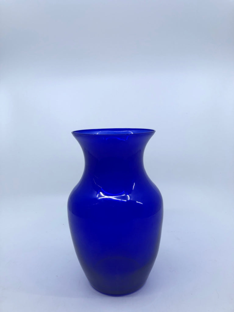 COBALT BLUE VASE.