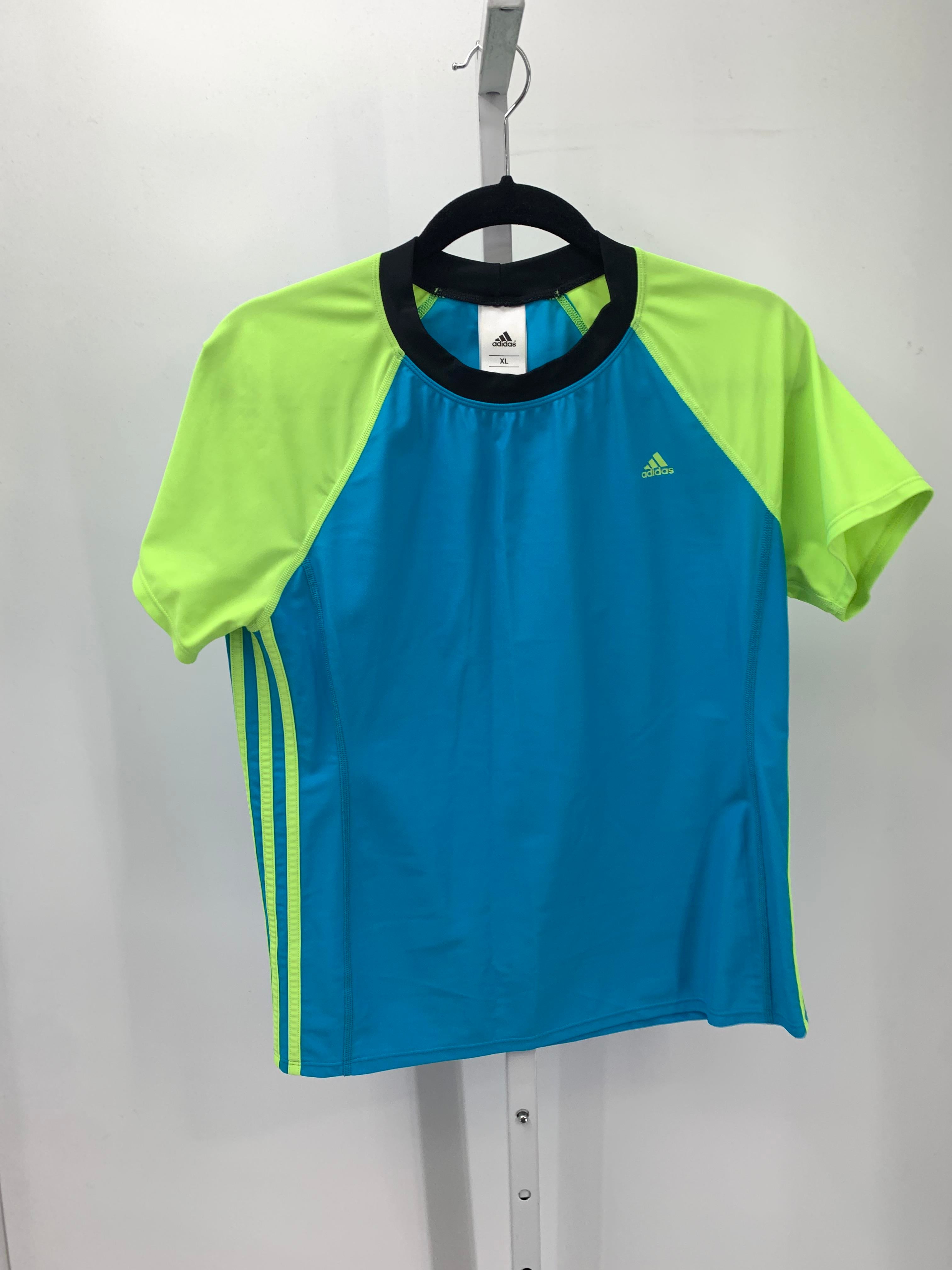 Adidas Size Extra Large Misses Short Sleeve Shirt