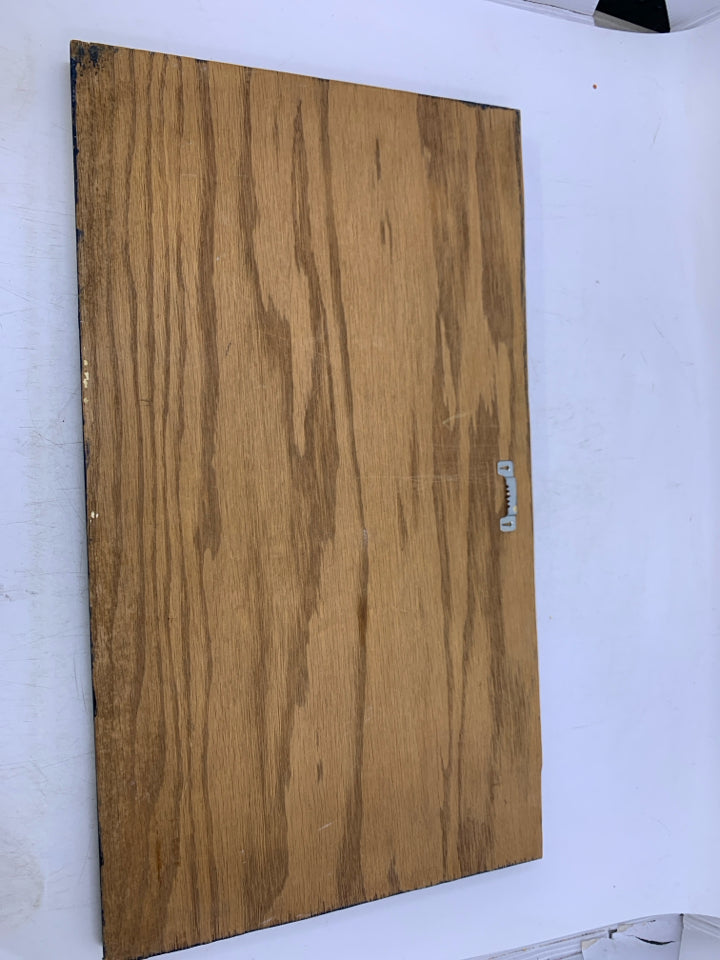 AMERICAN FLAG WOOD WALL ART W/ EMBOSSED LINES.