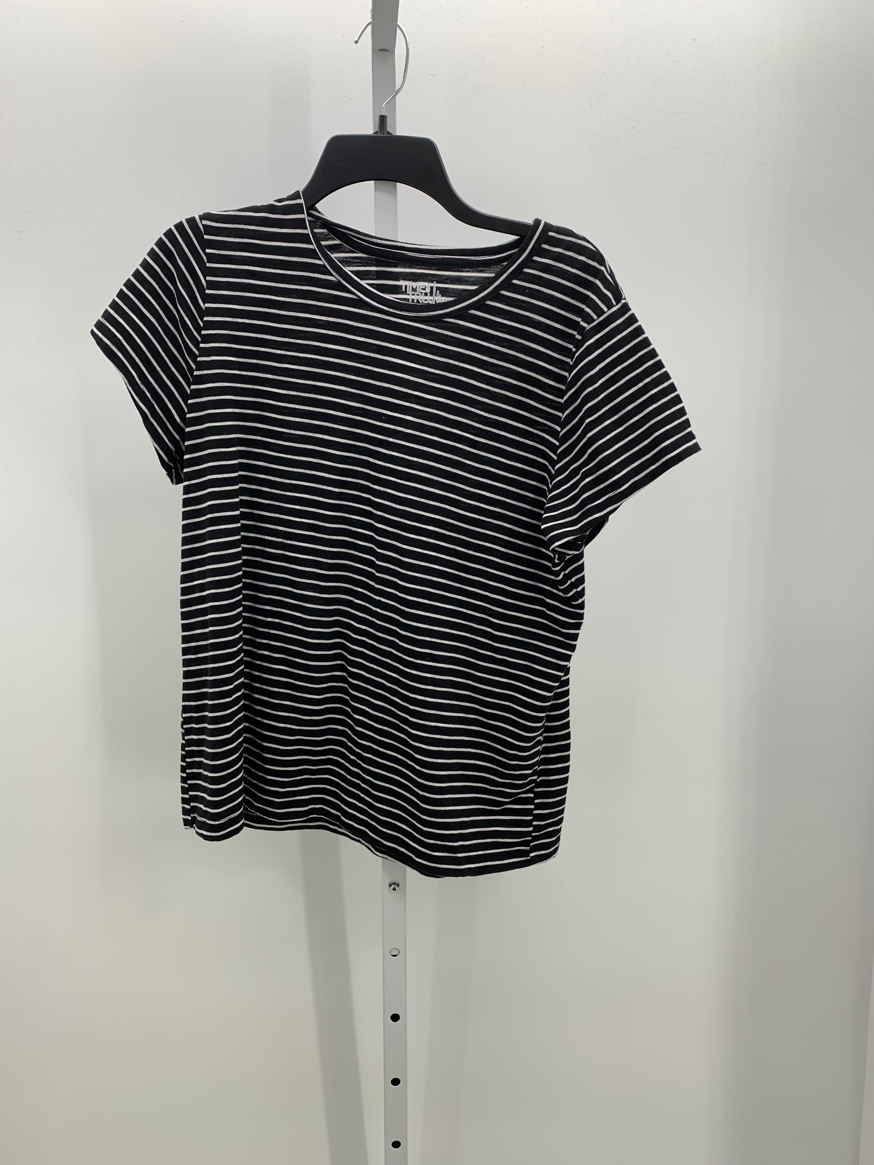 Time and Tru Size Large Misses Short Sleeve Shirt