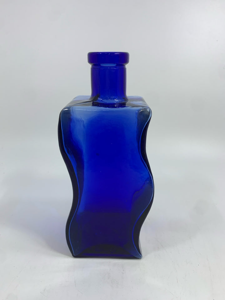 WAVY SQUARE COBALT BLUE GLASS VASE.