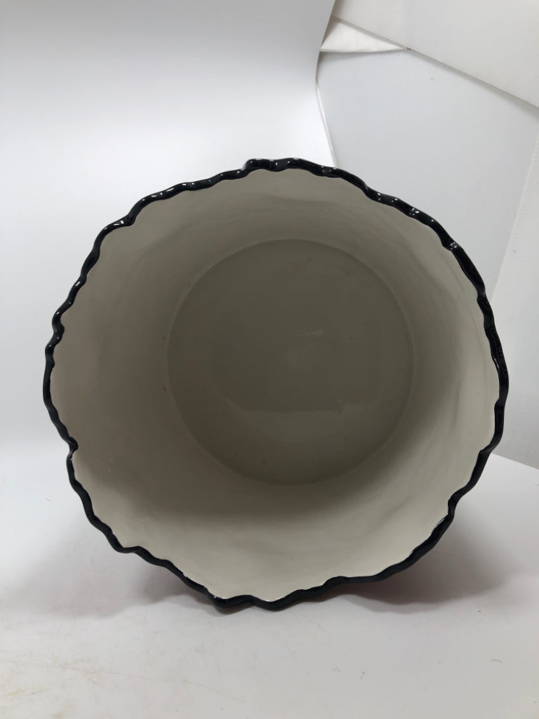 RED FLORAL CERAMIC PLANTER.