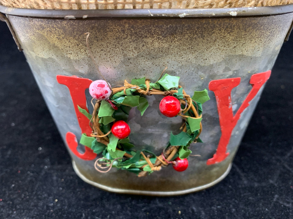 GALVANIZED JOY BASKET W BURLAP AND LINER.