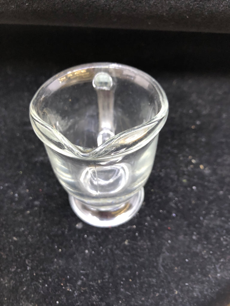 SMALL FOOTED CREAMER.
