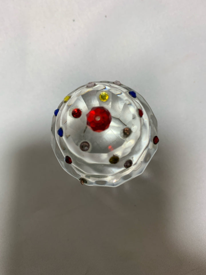 SMALL CRYSTAL CUPCAKE.