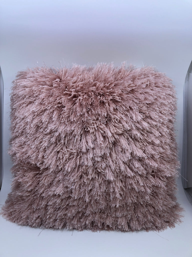 PINK W/ SPARKLES PILLOW.
