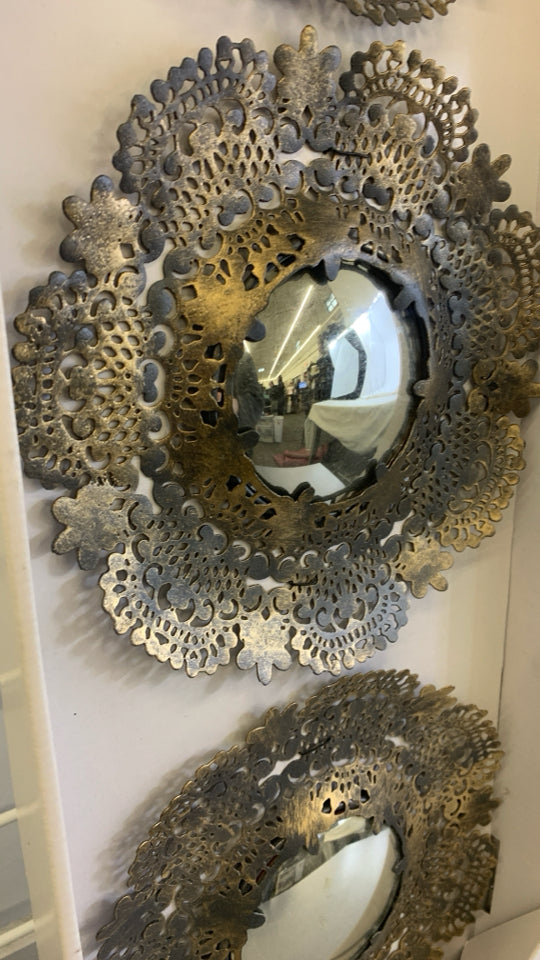 NIP 3PC DISTRESSED DECORATIVE MIRRORS BREWSTER.